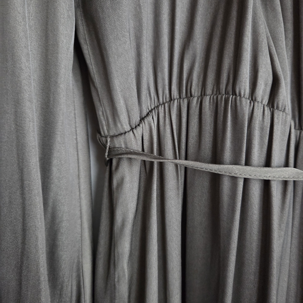 Ever New***Rich Olive 'Mossy Khaki' Tiered Midi Dress Smocked Cuffs Sz P2 - Picture 9 of 15